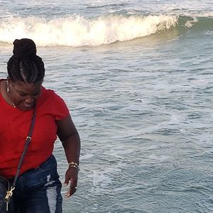 Meet your Posher, Sharon